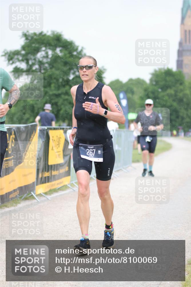 22.06.2025 - Viking Triathlon H.Heesch http://msf.ph/oto/8100069 22.06.2025 16:36:40 Laufen 69, 267, 305 meine-sportfotos.de
