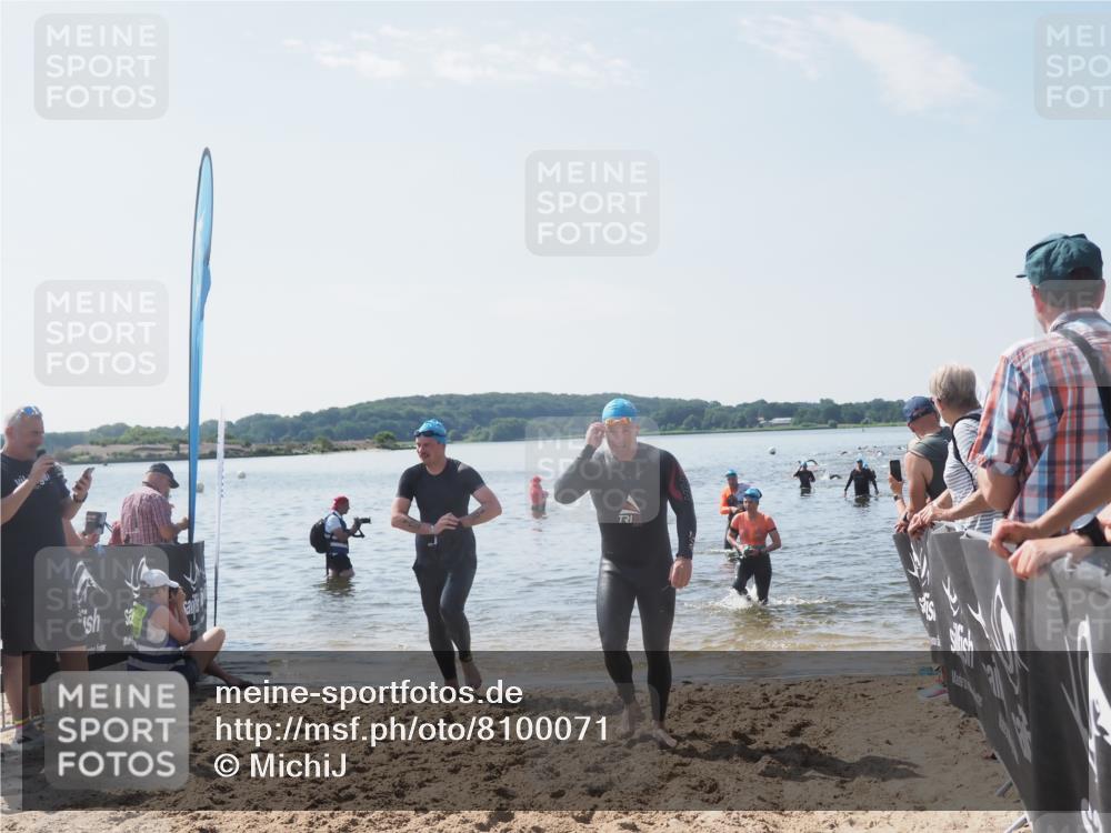 22.06.2025 - Viking Triathlon MichiJ http://msf.ph/oto/8100071 22.06.2025 10:44:27 Schwimmen 103, 130, 205, 219 meine-sportfotos.de
