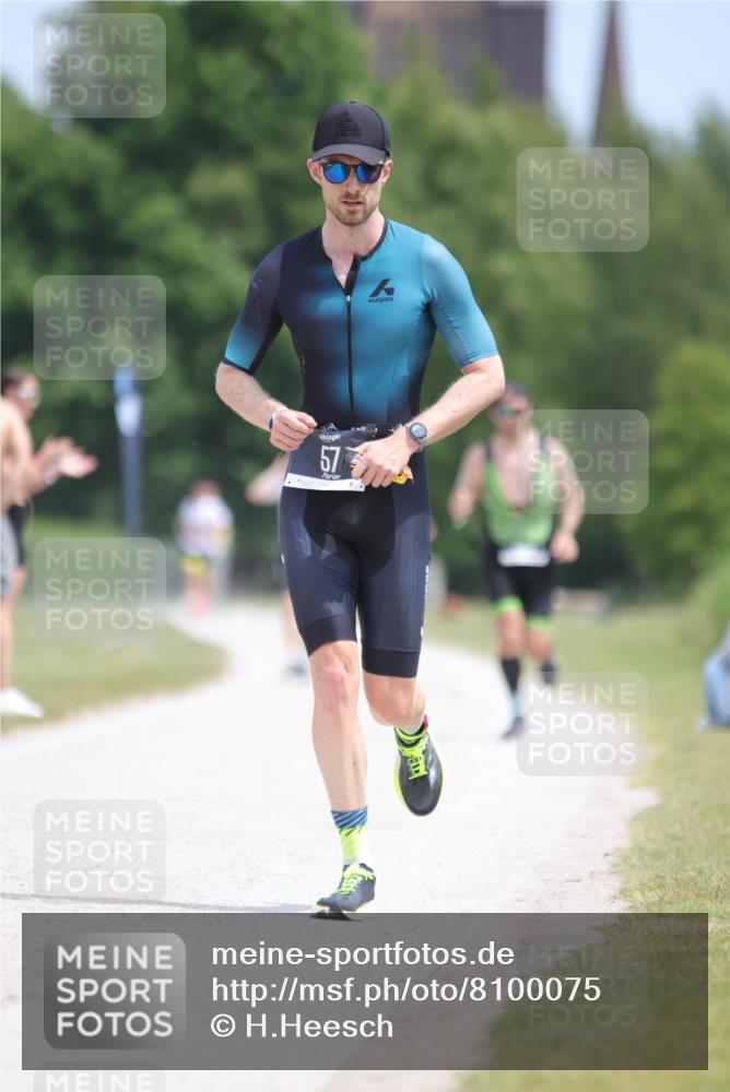 22.06.2025 - Viking Triathlon H.Heesch http://msf.ph/oto/8100075 22.06.2025 13:18:28 Laufen 57 meine-sportfotos.de