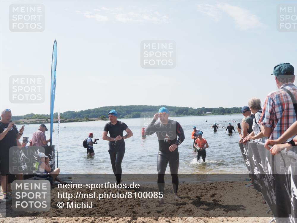 22.06.2025 - Viking Triathlon MichiJ http://msf.ph/oto/8100085 22.06.2025 10:44:27 Schwimmen 103, 130, 205, 219 meine-sportfotos.de