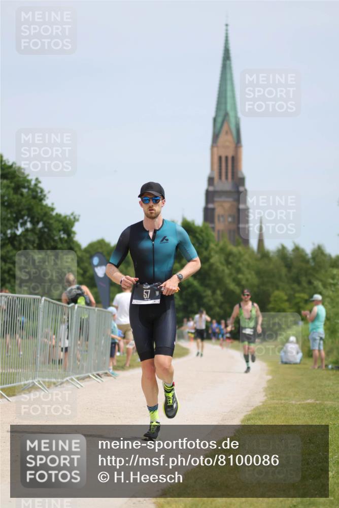 22.06.2025 - Viking Triathlon H.Heesch http://msf.ph/oto/8100086 22.06.2025 13:18:30 Laufen 57, 296 meine-sportfotos.de