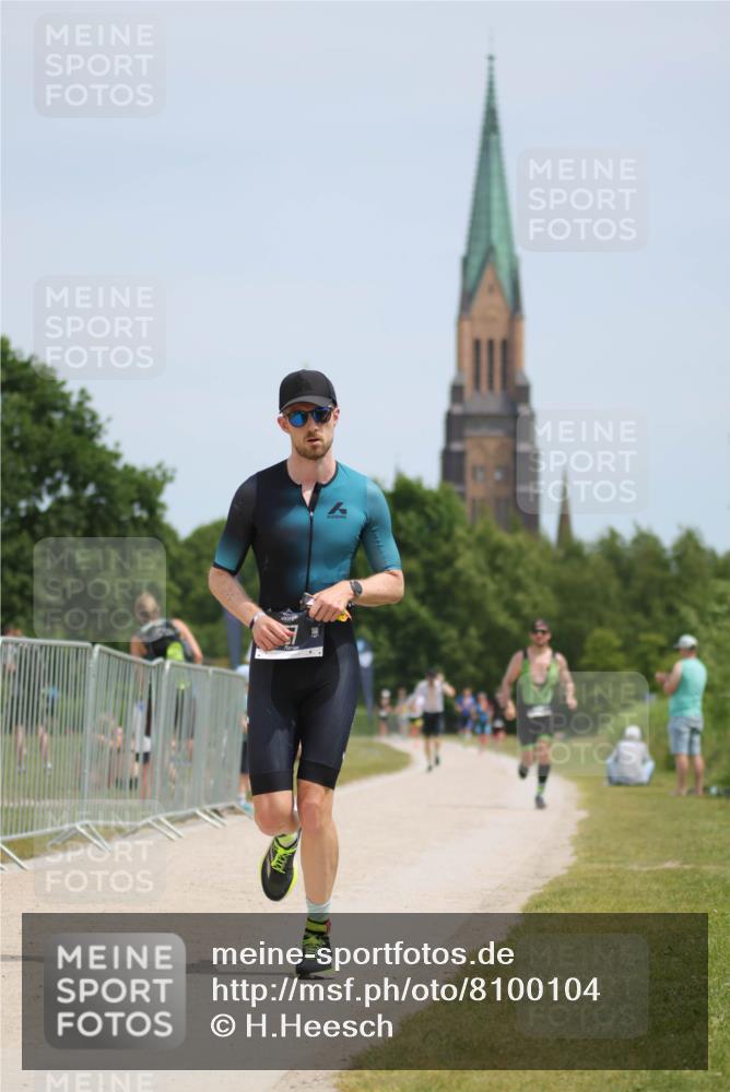 22.06.2025 - Viking Triathlon H.Heesch http://msf.ph/oto/8100104 22.06.2025 13:18:30 Laufen 57, 296 meine-sportfotos.de