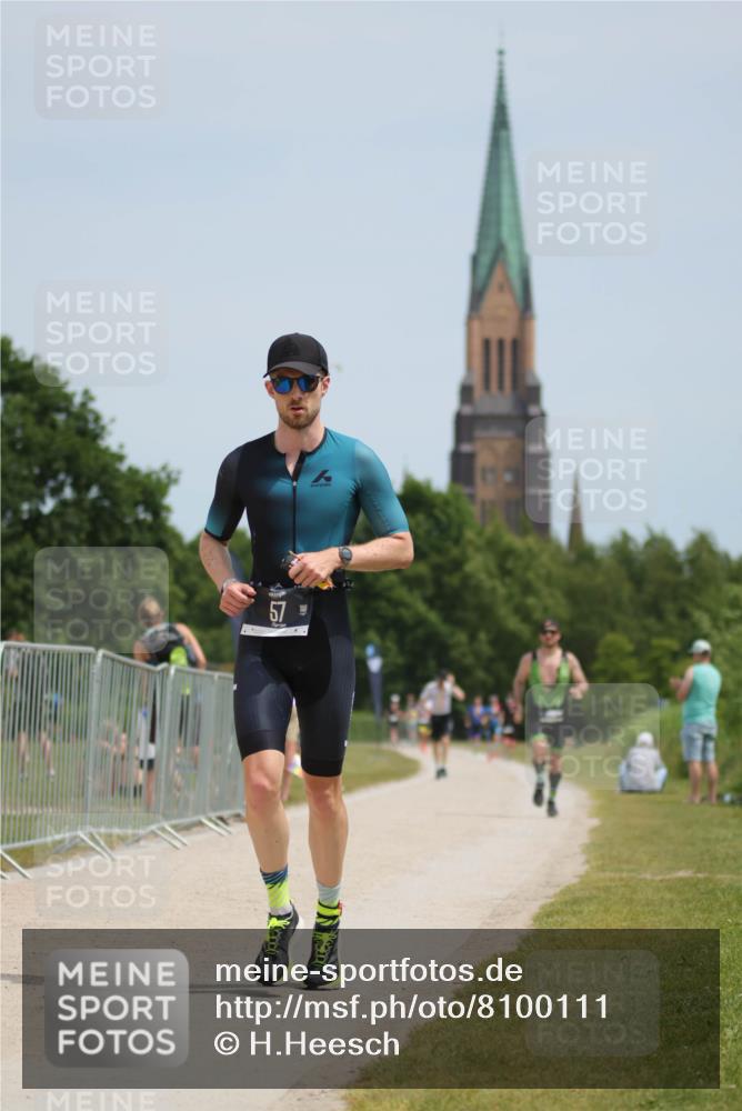 22.06.2025 - Viking Triathlon H.Heesch http://msf.ph/oto/8100111 22.06.2025 13:18:30 Laufen 57, 296 meine-sportfotos.de
