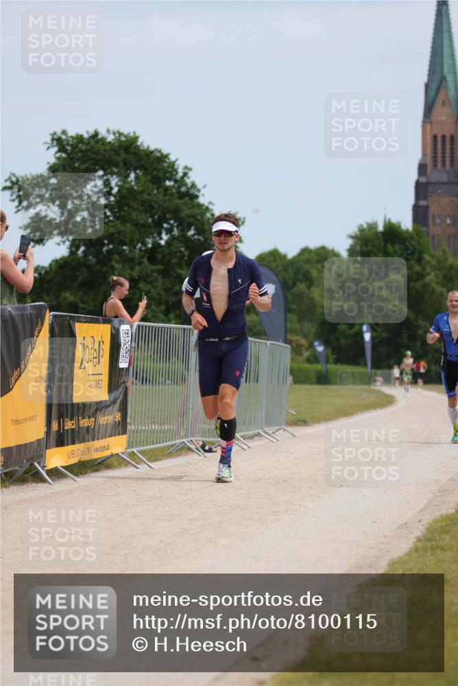 22.06.2025 - Viking Triathlon H.Heesch http://msf.ph/oto/8100115 22.06.2025 12:49:36 Laufen 347, 544 meine-sportfotos.de