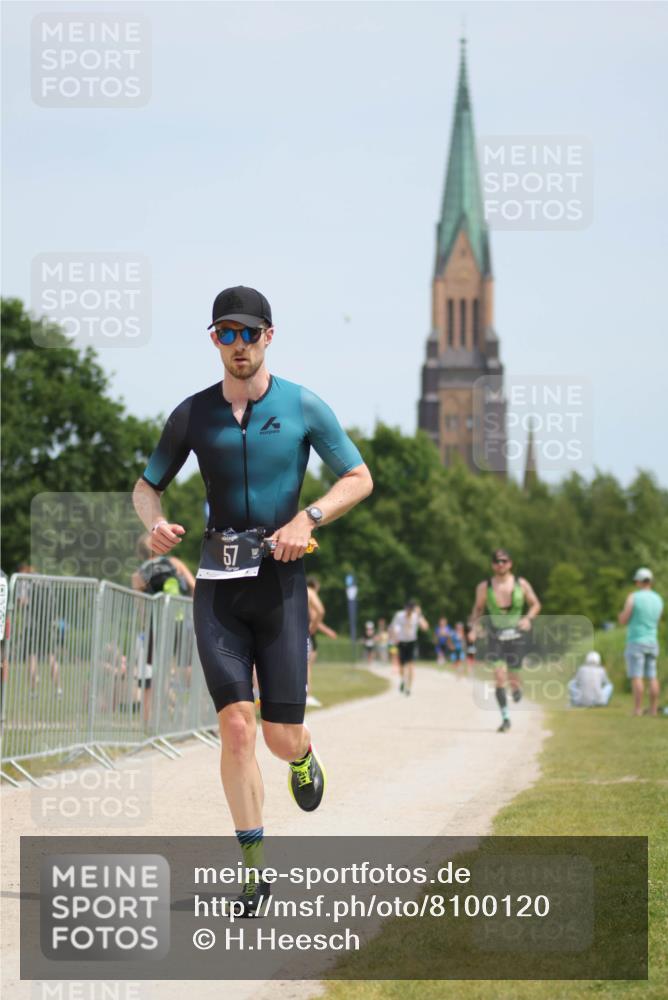 22.06.2025 - Viking Triathlon H.Heesch http://msf.ph/oto/8100120 22.06.2025 13:18:30 Laufen 57, 296 meine-sportfotos.de