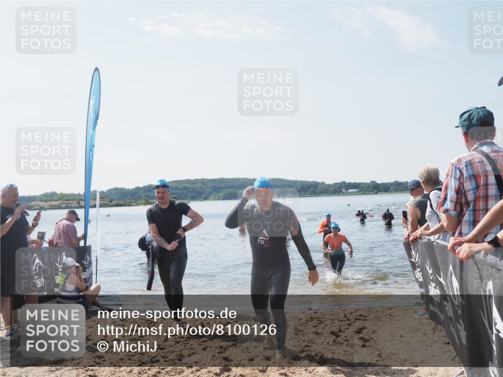 22.06.2025 - Viking Triathlon MichiJ http://msf.ph/oto/8100126 22.06.2025 10:44:27 Schwimmen 103, 130, 205, 219 meine-sportfotos.de