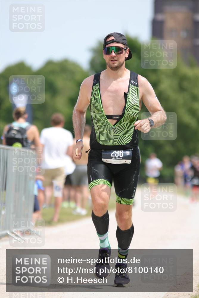 22.06.2025 - Viking Triathlon H.Heesch http://msf.ph/oto/8100140 22.06.2025 13:18:35 Laufen 57, 296 meine-sportfotos.de