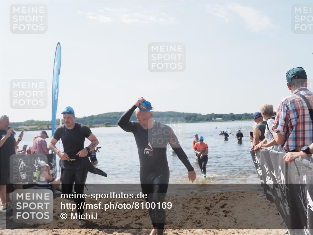 22.06.2025 - Viking Triathlon MichiJ http://msf.ph/oto/8100169 22.06.2025 10:44:28 Schwimmen 103, 130, 205, 219 meine-sportfotos.de