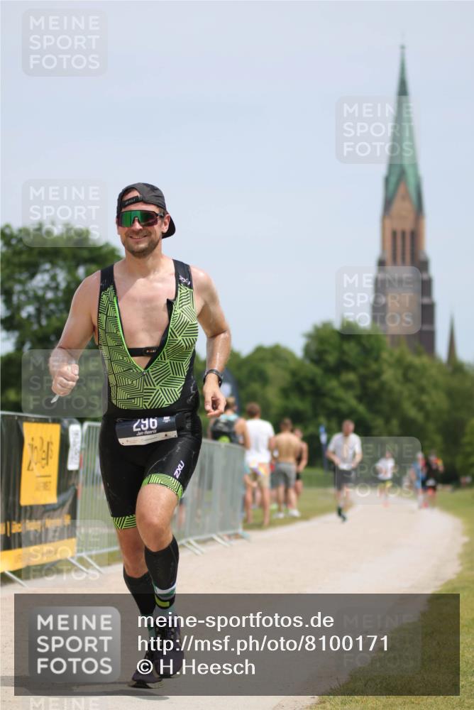 22.06.2025 - Viking Triathlon H.Heesch http://msf.ph/oto/8100171 22.06.2025 13:18:37 Laufen 296 meine-sportfotos.de