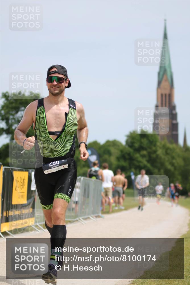 22.06.2025 - Viking Triathlon H.Heesch http://msf.ph/oto/8100174 22.06.2025 13:18:37 Laufen 296 meine-sportfotos.de