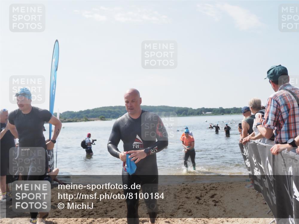 22.06.2025 - Viking Triathlon MichiJ http://msf.ph/oto/8100184 22.06.2025 10:44:29 Schwimmen 103, 130, 205, 219 meine-sportfotos.de