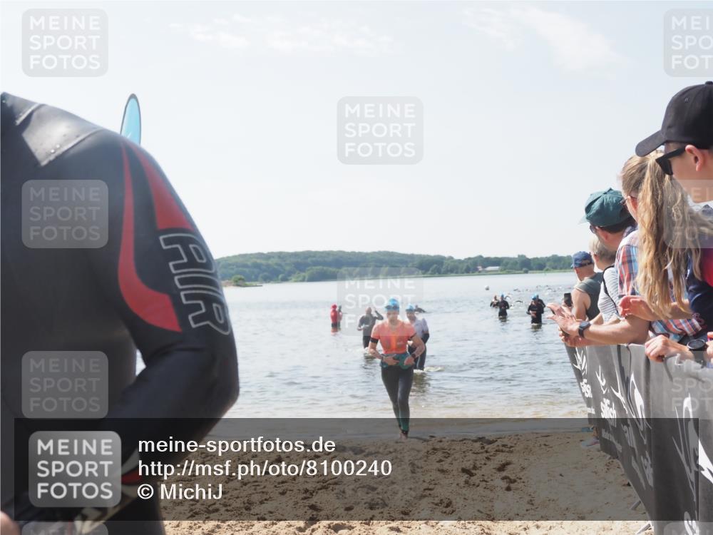 22.06.2025 - Viking Triathlon MichiJ http://msf.ph/oto/8100240 22.06.2025 10:44:31 Schwimmen 130, 205, 219 meine-sportfotos.de