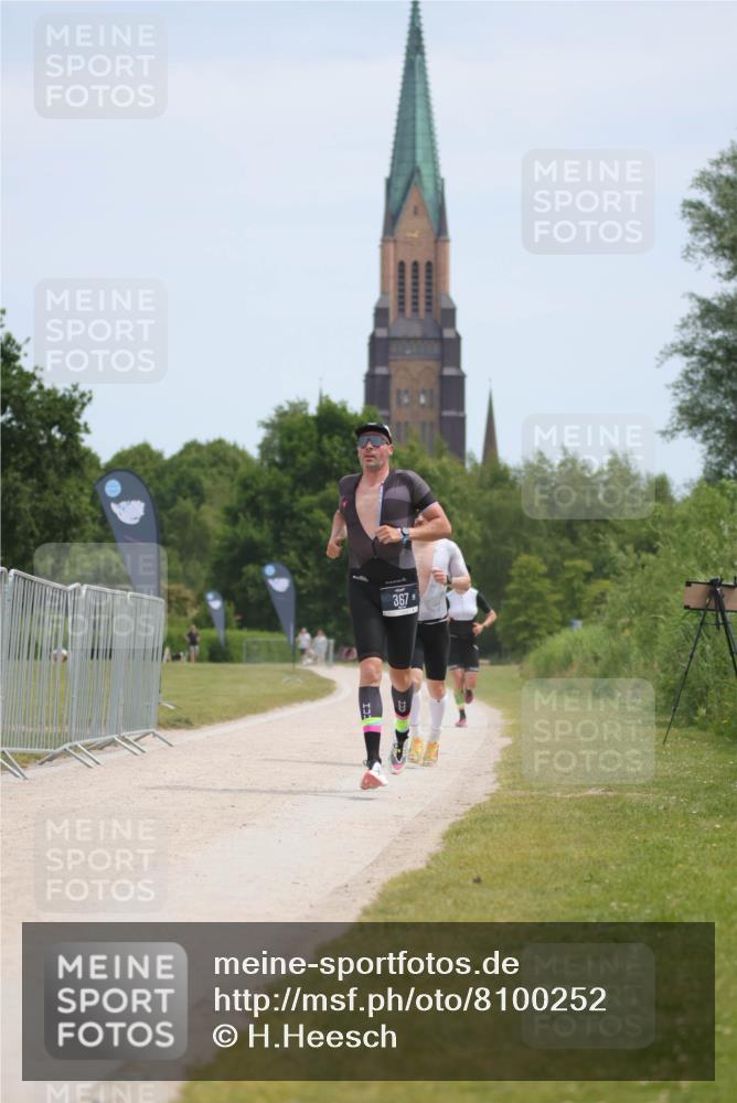 22.06.2025 - Viking Triathlon H.Heesch http://msf.ph/oto/8100252 22.06.2025 12:50:11 Laufen 11, 258, 289, 367 meine-sportfotos.de