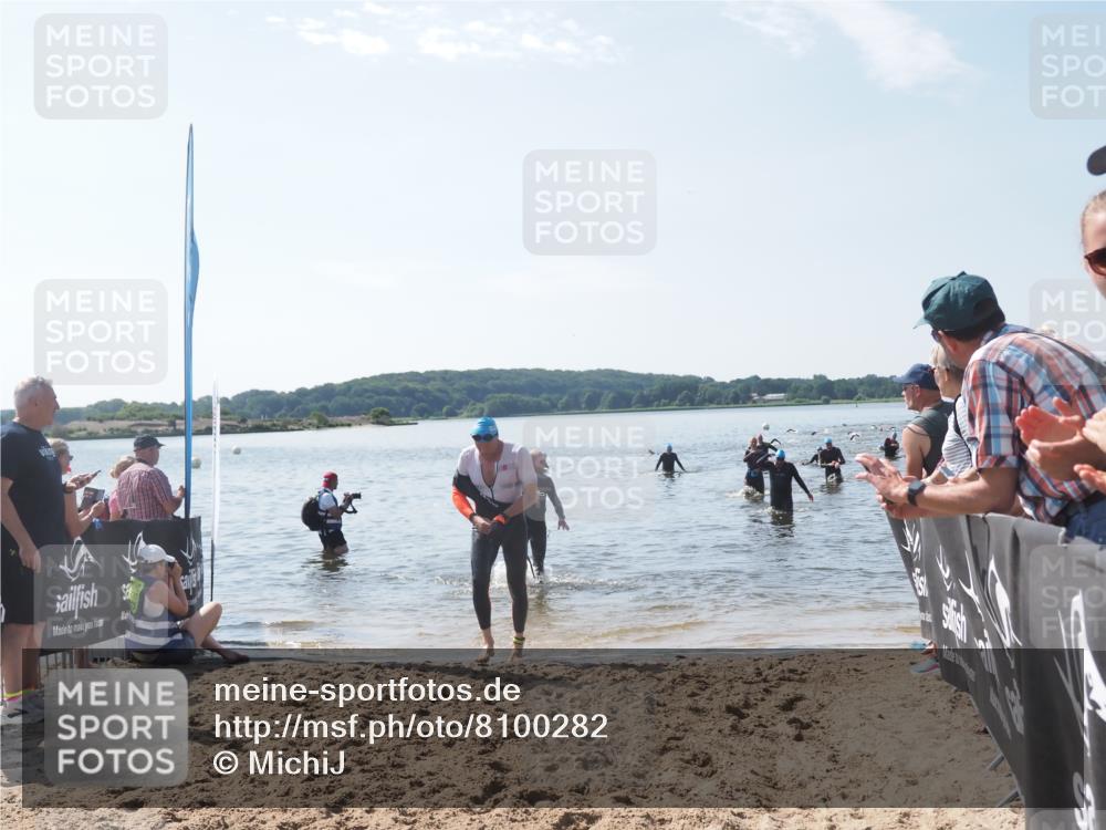 22.06.2025 - Viking Triathlon MichiJ http://msf.ph/oto/8100282 22.06.2025 10:44:38 Schwimmen 18, 205, 219, 440, 446 meine-sportfotos.de