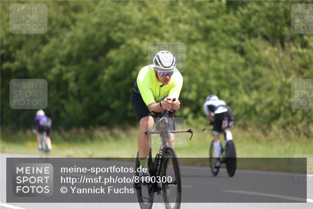 22.06.2025 - Viking Triathlon Yannick Fuchs http://msf.ph/oto/8100300 22.06.2025 12:03:18 Radfahren 113, 123, 135, 224, 226, 243, 312, 315, 461, 549, 619 meine-sportfotos.de