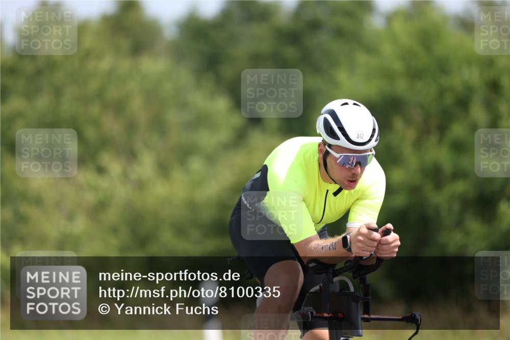 22.06.2025 - Viking Triathlon Yannick Fuchs http://msf.ph/oto/8100335 22.06.2025 12:03:18 Radfahren 113, 123, 135, 224, 226, 243, 312, 315, 461, 549, 619 meine-sportfotos.de
