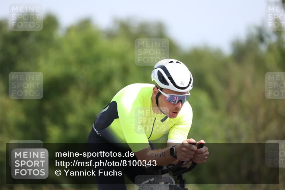 22.06.2025 - Viking Triathlon Yannick Fuchs http://msf.ph/oto/8100343 22.06.2025 12:03:18 Radfahren 113, 123, 135, 224, 226, 243, 312, 315, 461, 549, 619 meine-sportfotos.de