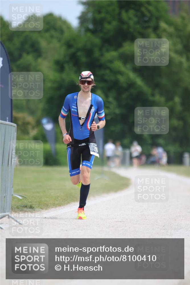22.06.2025 - Viking Triathlon H.Heesch http://msf.ph/oto/8100410 22.06.2025 12:51:09 Laufen 286 meine-sportfotos.de