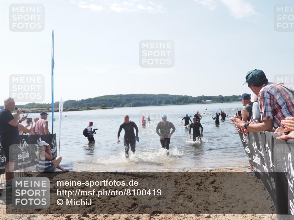 22.06.2025 - Viking Triathlon MichiJ http://msf.ph/oto/8100419 22.06.2025 10:44:49 Schwimmen 18, 168, 440, 446, 638, 653 meine-sportfotos.de