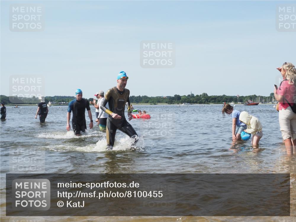 22.06.2025 - Viking Triathlon KatJ http://msf.ph/oto/8100455 22.06.2025 10:33:10 Schwimmen 28, 91, 113, 387, 399, 608 meine-sportfotos.de