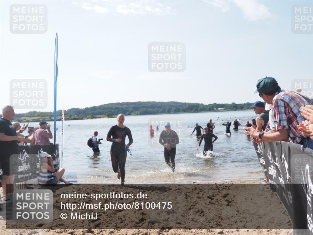 22.06.2025 - Viking Triathlon MichiJ http://msf.ph/oto/8100475 22.06.2025 10:44:50 Schwimmen 18, 168, 440, 446, 638, 653 meine-sportfotos.de