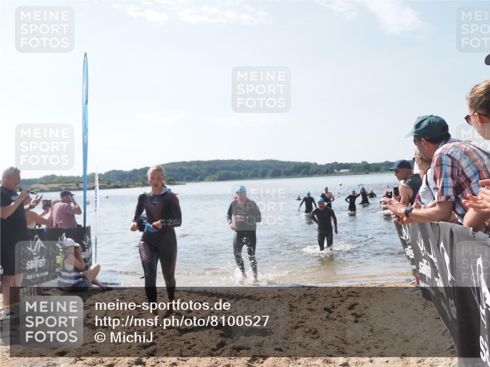 22.06.2025 - Viking Triathlon MichiJ http://msf.ph/oto/8100527 22.06.2025 10:44:51 Schwimmen 18, 39, 168, 440, 446, 638, 653 meine-sportfotos.de