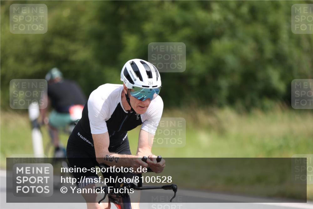 22.06.2025 - Viking Triathlon Yannick Fuchs http://msf.ph/oto/8100528 22.06.2025 12:03:50 Radfahren 60, 264 meine-sportfotos.de