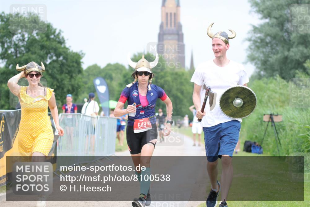 22.06.2025 - Viking Triathlon H.Heesch http://msf.ph/oto/8100538 22.06.2025 16:40:39 Laufen 649 meine-sportfotos.de