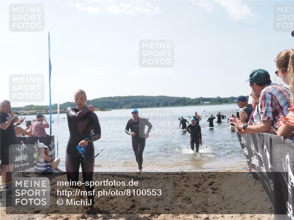 22.06.2025 - Viking Triathlon MichiJ http://msf.ph/oto/8100553 22.06.2025 10:44:51 Schwimmen 18, 39, 168, 440, 446, 638, 653 meine-sportfotos.de