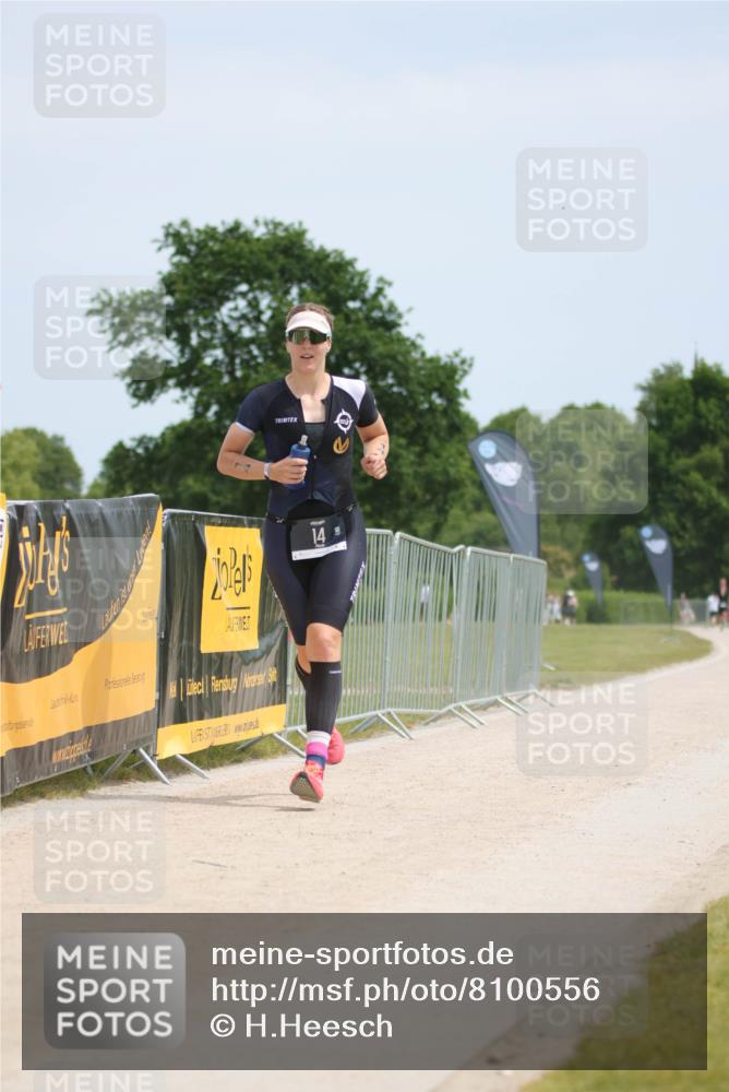 22.06.2025 - Viking Triathlon H.Heesch http://msf.ph/oto/8100556 22.06.2025 12:52:50 Laufen 14, 662 meine-sportfotos.de