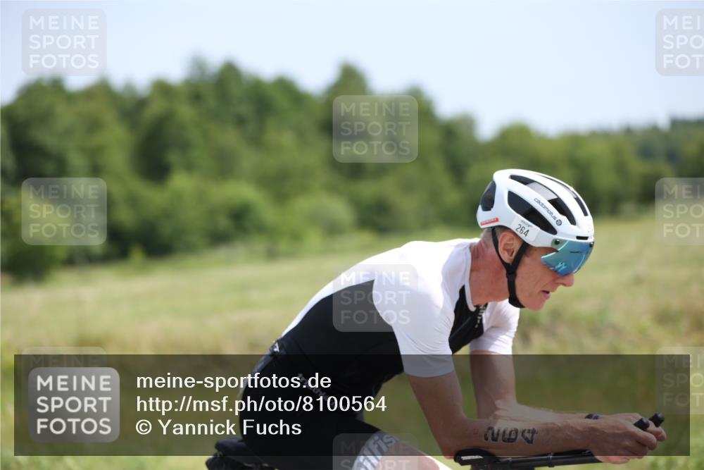 22.06.2025 - Viking Triathlon Yannick Fuchs http://msf.ph/oto/8100564 22.06.2025 12:03:50 Radfahren 60, 264 meine-sportfotos.de