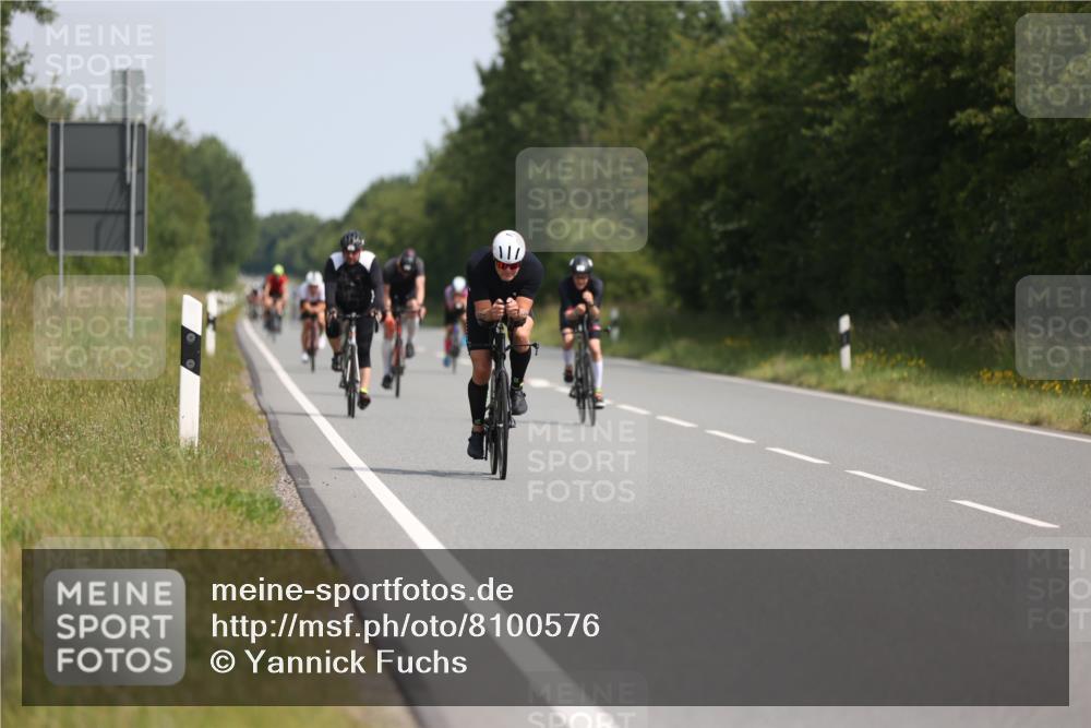 22.06.2025 - Viking Triathlon Yannick Fuchs http://msf.ph/oto/8100576 22.06.2025 11:24:57 Radfahren 77, 85, 114, 215, 306, 548, 603, 626 meine-sportfotos.de