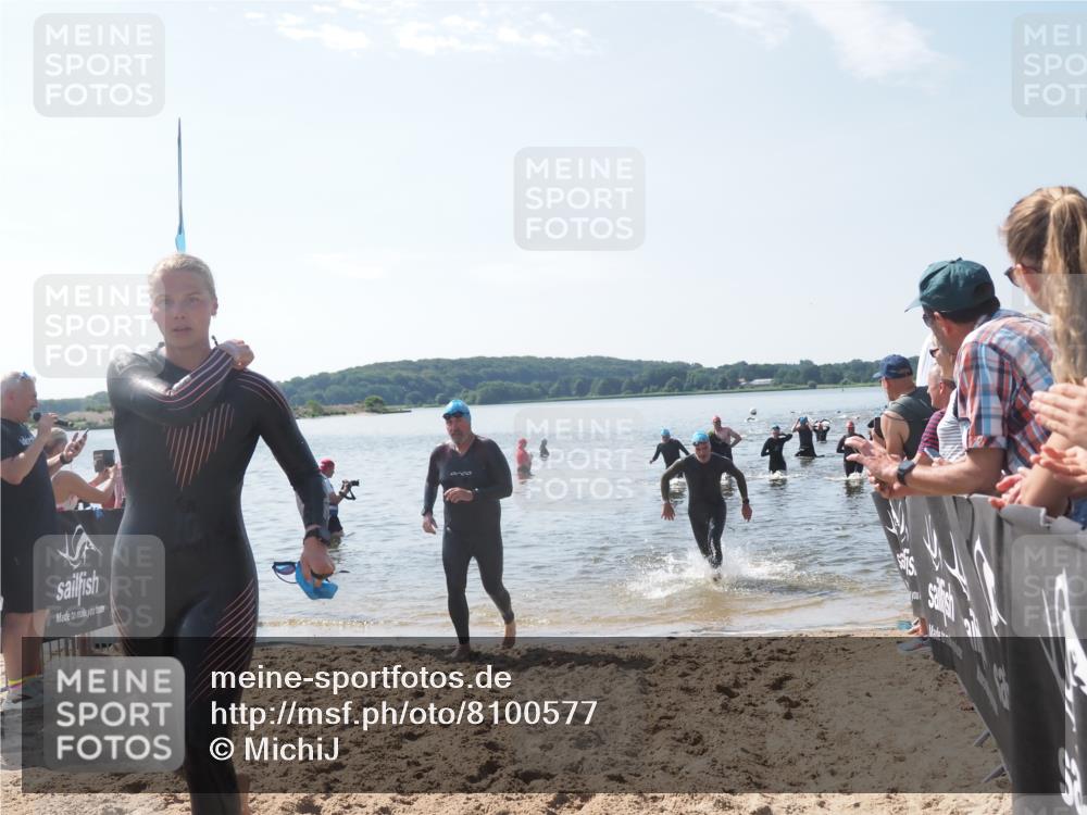 22.06.2025 - Viking Triathlon MichiJ http://msf.ph/oto/8100577 22.06.2025 10:44:52 Schwimmen 18, 39, 168, 440, 446, 638, 653 meine-sportfotos.de