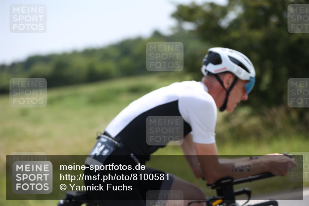 22.06.2025 - Viking Triathlon Yannick Fuchs http://msf.ph/oto/8100581 22.06.2025 12:03:51 Radfahren 60, 264 meine-sportfotos.de