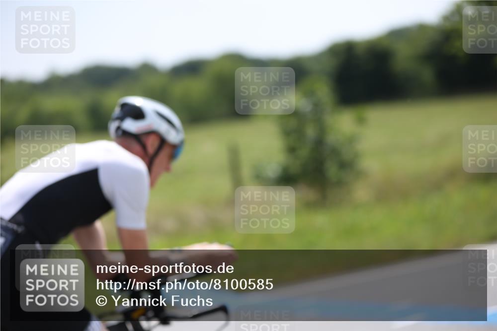 22.06.2025 - Viking Triathlon Yannick Fuchs http://msf.ph/oto/8100585 22.06.2025 12:03:51 Radfahren 60, 264 meine-sportfotos.de