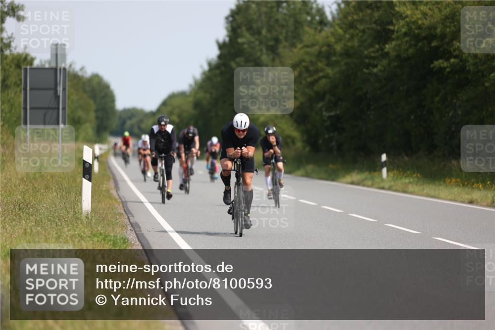 22.06.2025 - Viking Triathlon Yannick Fuchs http://msf.ph/oto/8100593 22.06.2025 11:24:58 Radfahren 77, 85, 114, 215, 306, 548, 603, 626 meine-sportfotos.de