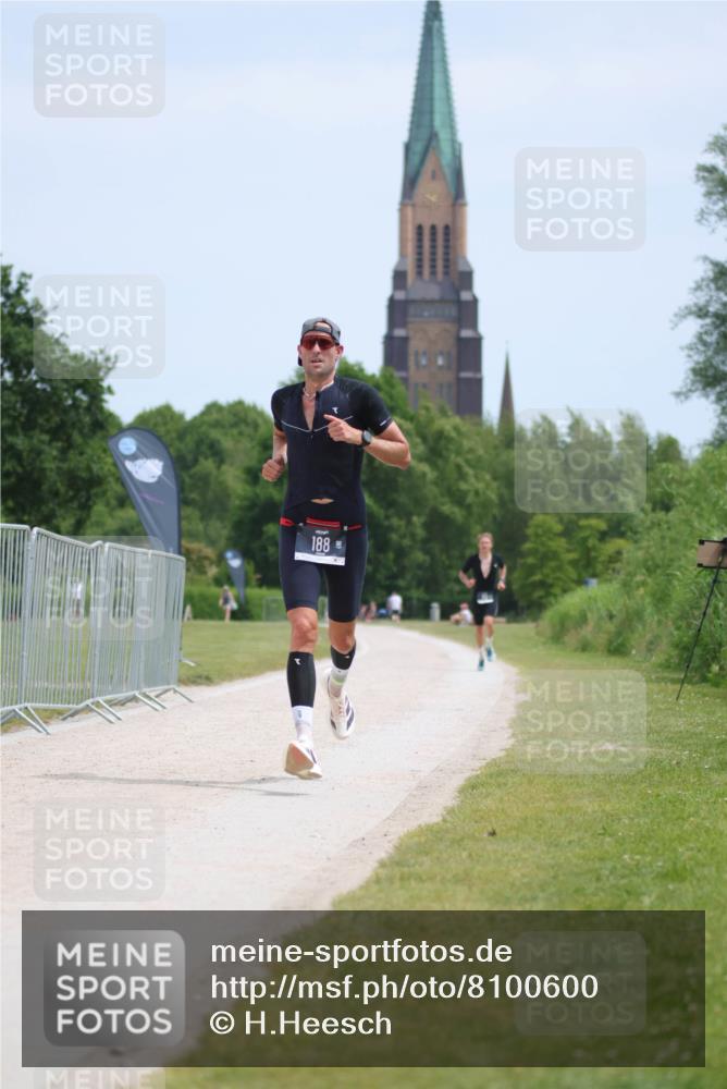 22.06.2025 - Viking Triathlon H.Heesch http://msf.ph/oto/8100600 22.06.2025 12:53:07 Laufen 188, 189 meine-sportfotos.de