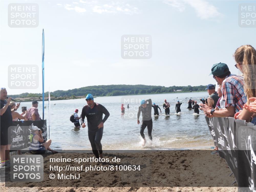 22.06.2025 - Viking Triathlon MichiJ http://msf.ph/oto/8100634 22.06.2025 10:44:53 Schwimmen 18, 39, 168, 440, 446, 638, 653 meine-sportfotos.de
