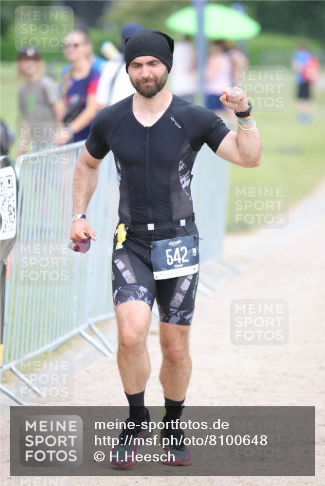 22.06.2025 - Viking Triathlon H.Heesch http://msf.ph/oto/8100648 22.06.2025 16:40:50 Laufen 542 meine-sportfotos.de
