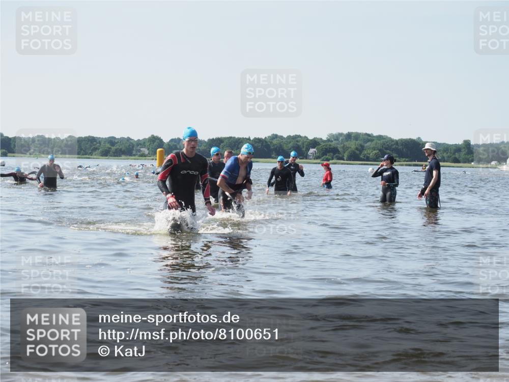 22.06.2025 - Viking Triathlon KatJ http://msf.ph/oto/8100651 22.06.2025 10:33:18 Schwimmen 28, 300, 387, 524, 608 meine-sportfotos.de