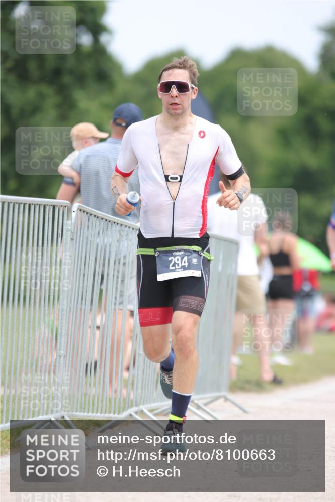 22.06.2025 - Viking Triathlon H.Heesch http://msf.ph/oto/8100663 22.06.2025 13:34:25 Laufen 294 meine-sportfotos.de