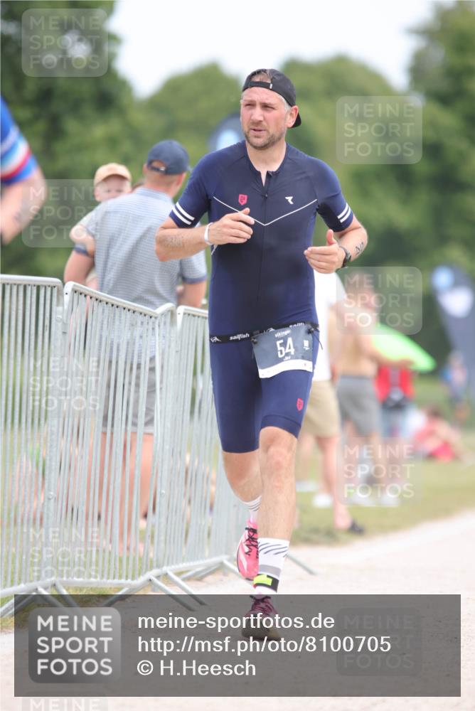 22.06.2025 - Viking Triathlon H.Heesch http://msf.ph/oto/8100705 22.06.2025 13:34:31 Laufen 52, 54, 294 meine-sportfotos.de