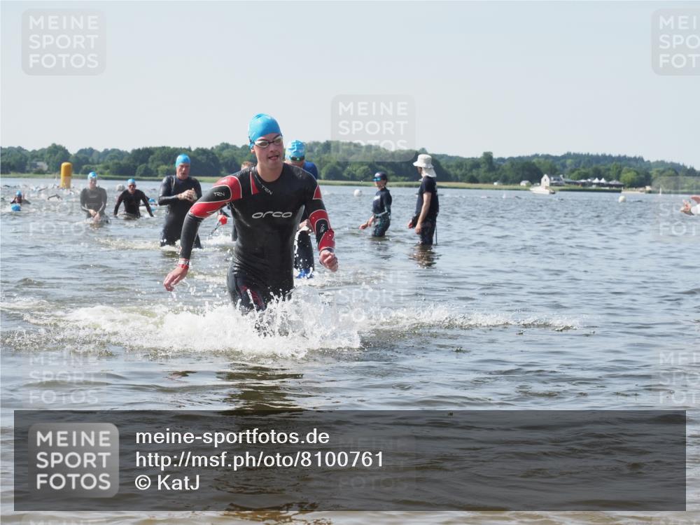 22.06.2025 - Viking Triathlon KatJ http://msf.ph/oto/8100761 22.06.2025 10:33:21 Schwimmen 28, 38, 300, 382, 387, 524, 608 meine-sportfotos.de