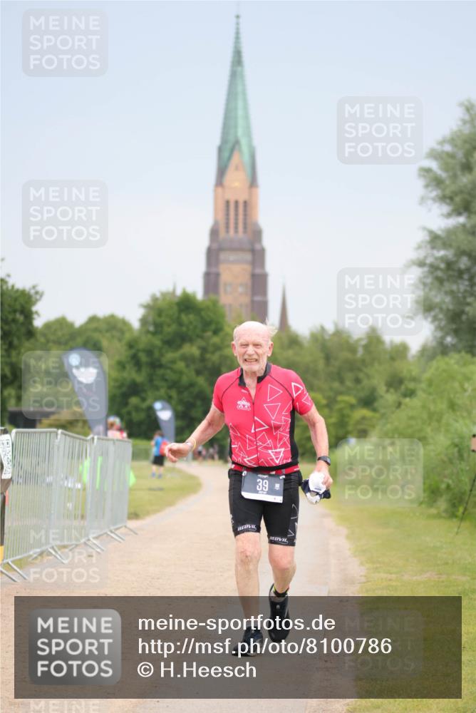 22.06.2025 - Viking Triathlon H.Heesch http://msf.ph/oto/8100786 22.06.2025 16:42:48 Laufen 39 meine-sportfotos.de