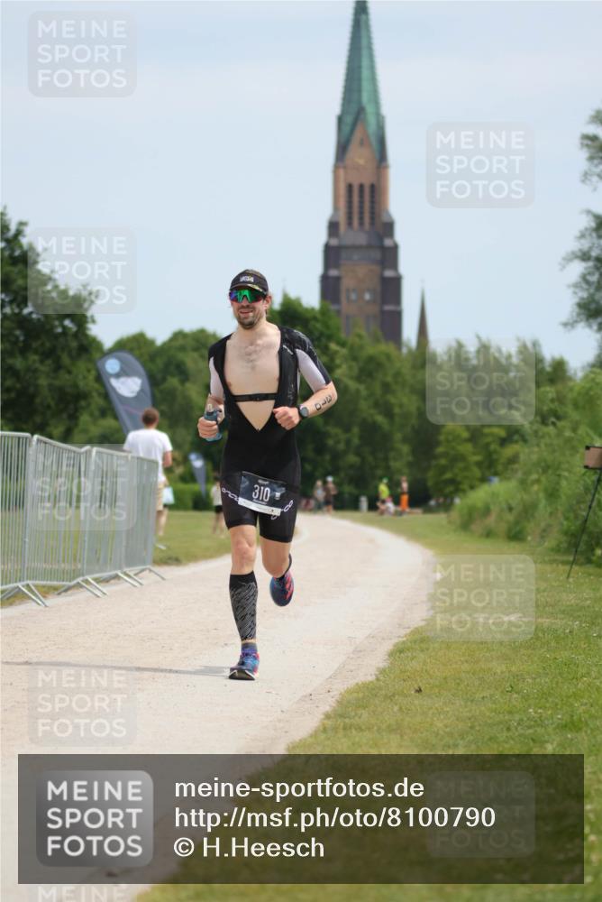 22.06.2025 - Viking Triathlon H.Heesch http://msf.ph/oto/8100790 22.06.2025 12:54:24 Laufen 310 meine-sportfotos.de