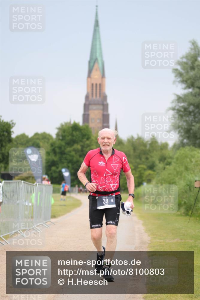22.06.2025 - Viking Triathlon H.Heesch http://msf.ph/oto/8100803 22.06.2025 16:42:48 Laufen 39 meine-sportfotos.de