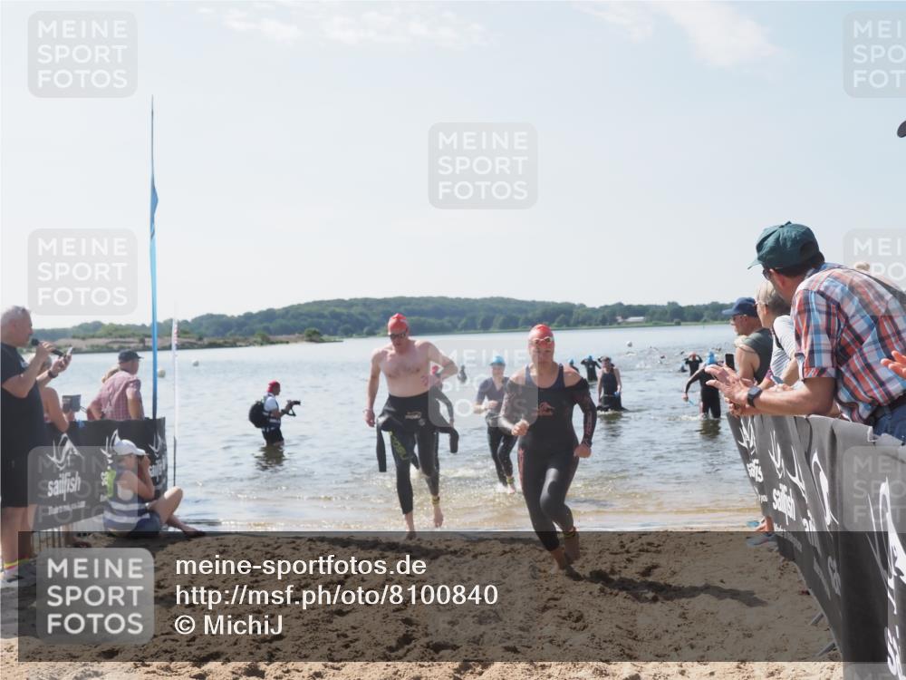 22.06.2025 - Viking Triathlon MichiJ http://msf.ph/oto/8100840 22.06.2025 10:45:05 Schwimmen 39, 168, 346, 493, 503, 638, 653 meine-sportfotos.de