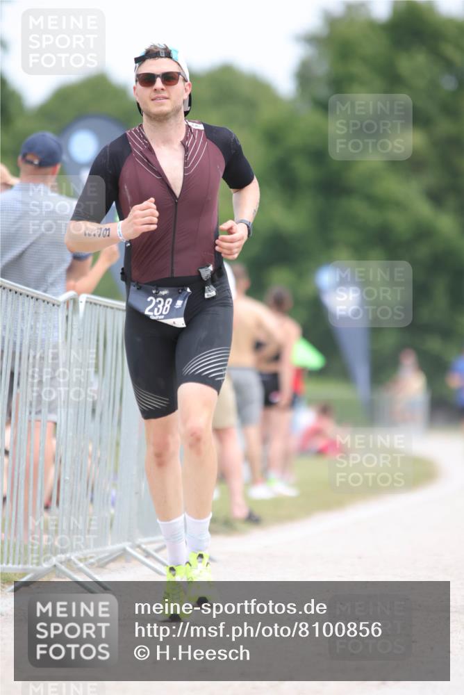 22.06.2025 - Viking Triathlon H.Heesch http://msf.ph/oto/8100856 22.06.2025 13:34:51 Laufen 109, 229, 238 meine-sportfotos.de