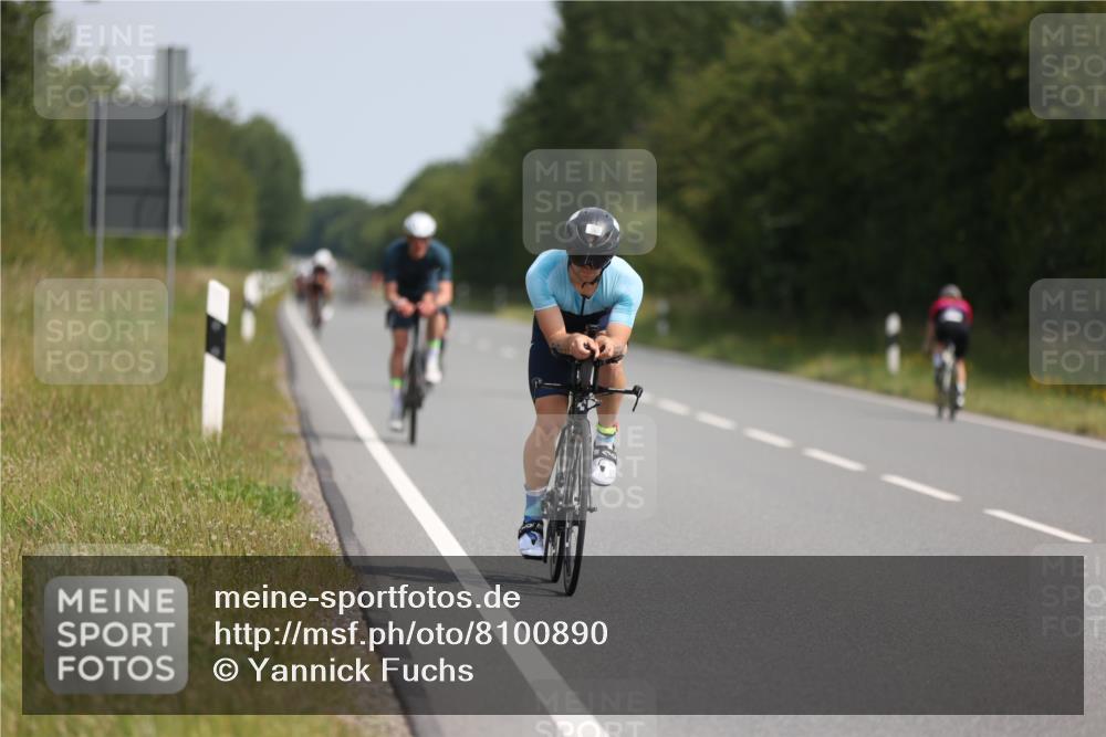 22.06.2025 - Viking Triathlon Yannick Fuchs http://msf.ph/oto/8100890 22.06.2025 11:25:26 Radfahren 9, 90, 185, 195, 198, 228, 384, 390, 401, 534 meine-sportfotos.de