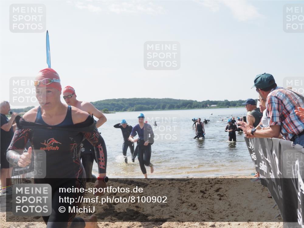 22.06.2025 - Viking Triathlon MichiJ http://msf.ph/oto/8100902 22.06.2025 10:45:06 Schwimmen 39, 168, 346, 493, 503, 638, 653 meine-sportfotos.de